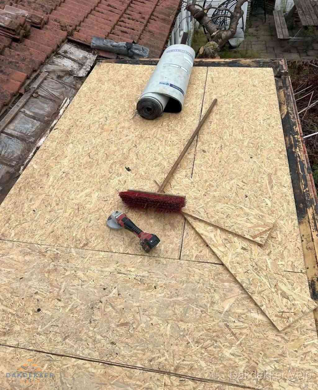 Dakrenovatie afgerond met nieuwe bitumen dakbedekking in Velp